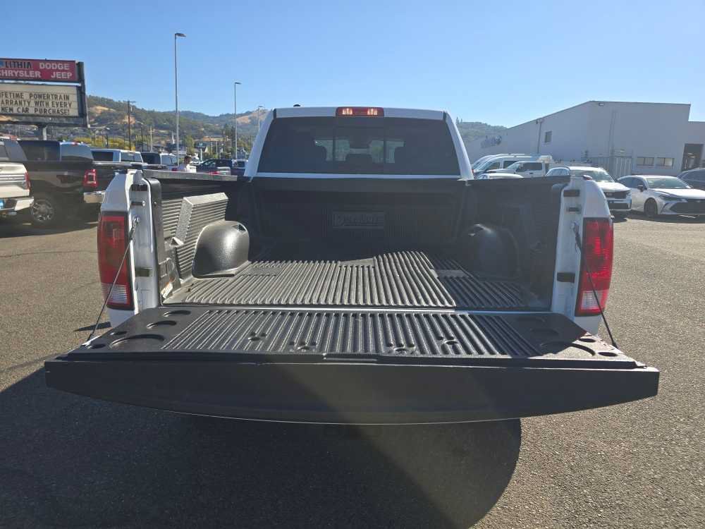 Used 2017 RAM 1500 Classic SLT AWD/4WD image 20