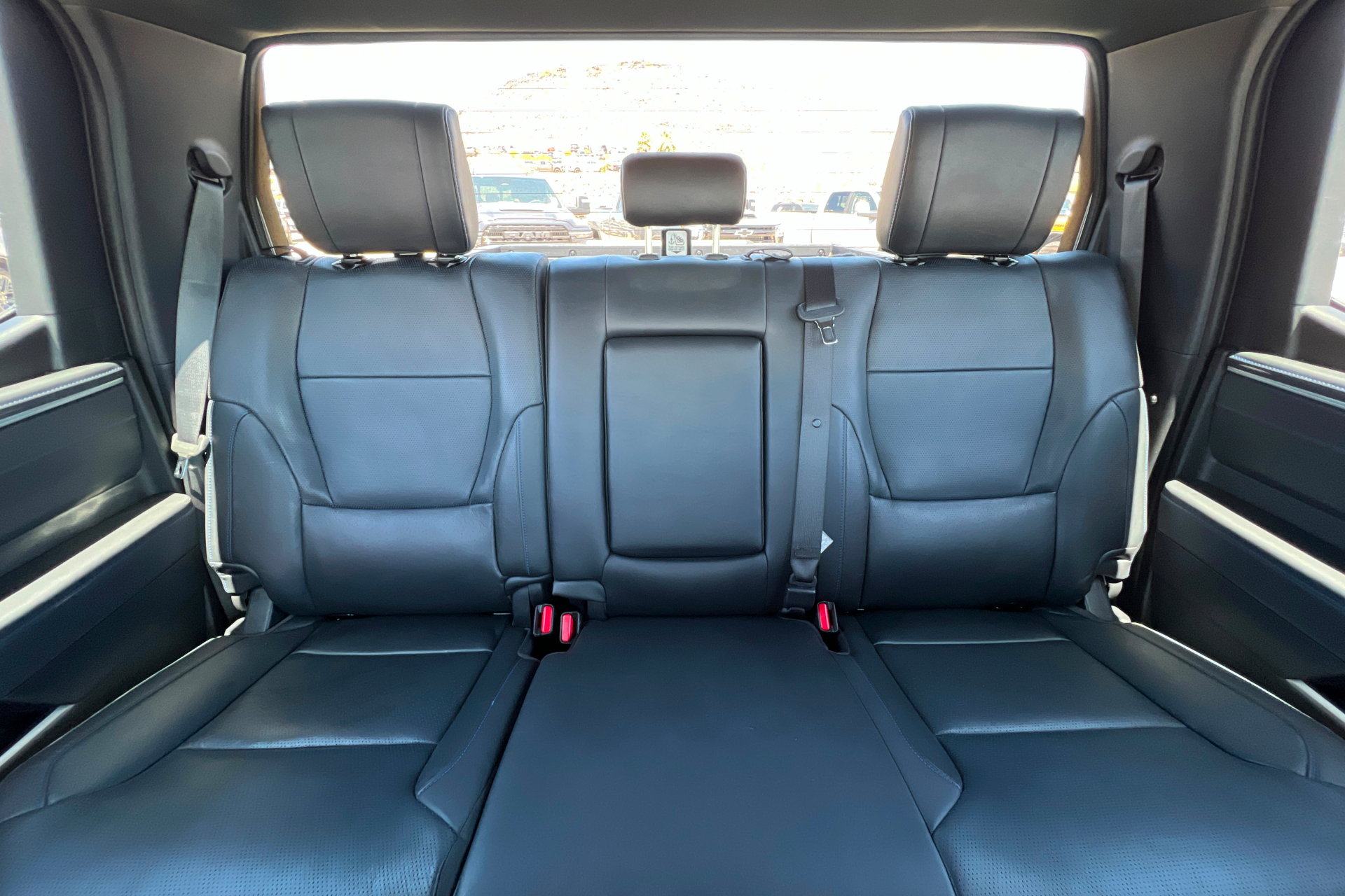 Used 2022 Toyota Tundra Platinum w/ Advanced Package AWD/4WD image 25