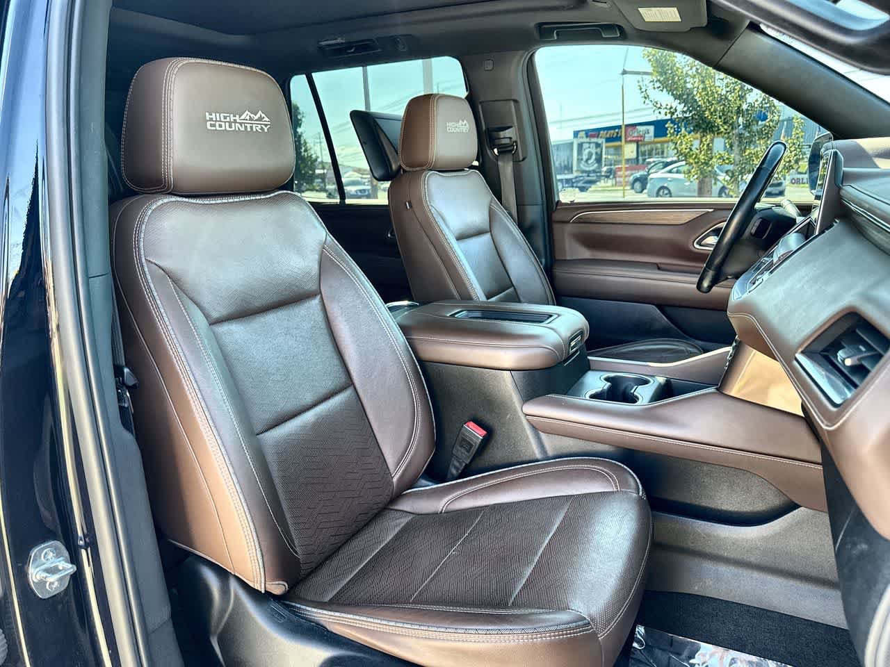 Used 2021 Chevrolet Tahoe High Country w/ Premium Package AWD/4WD image 15
