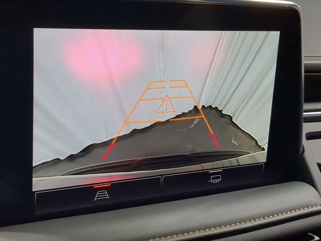 Used 2024 GMC Yukon XL AT4 image 35