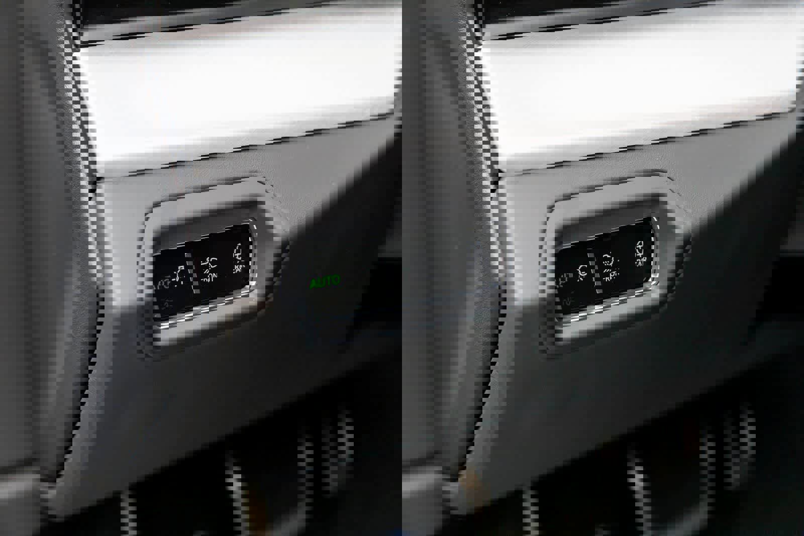 Used 2022 Lamborghini Urus AWD/4WD image 29