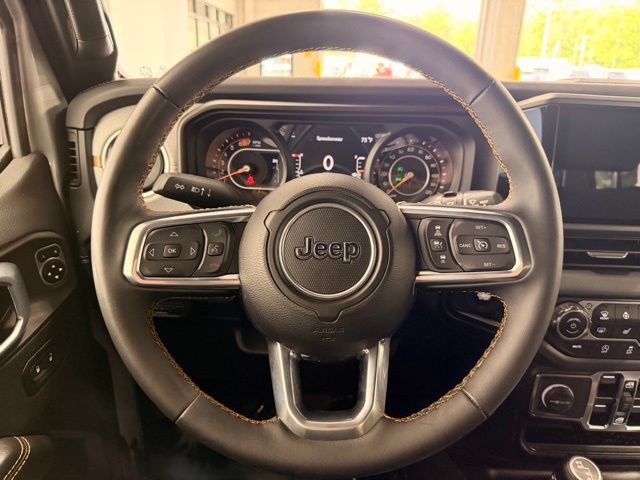 Used 2024 Jeep Wrangler Unlimited Sahara w/ Technology Group AWD/4WD image 26