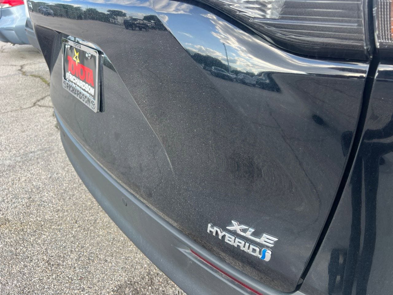 Used 2024 Toyota Sienna XLE FWD image 12