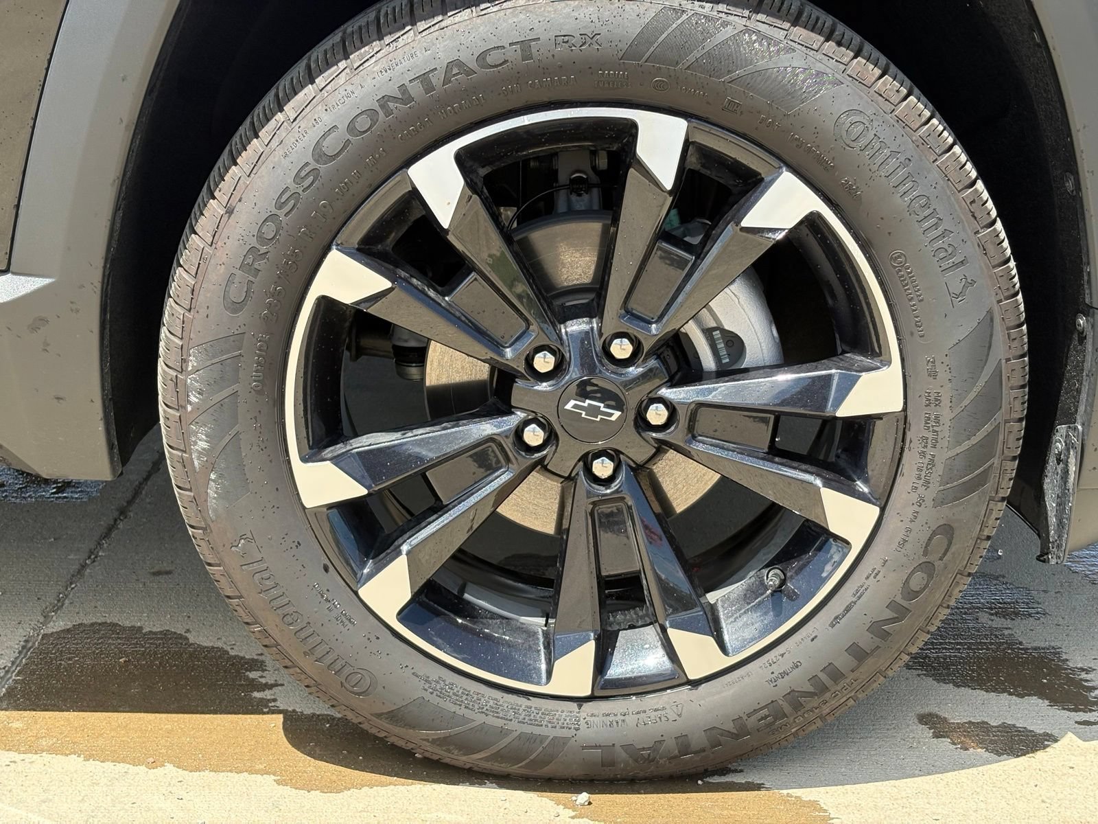 Certified 2025 Chevrolet Equinox RS w/ Safety and Technology Package AWD/4WD image 10
