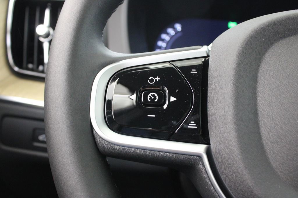 New 2026 Volvo XC60 B5 Plus w/ Protection Package Premier image 27