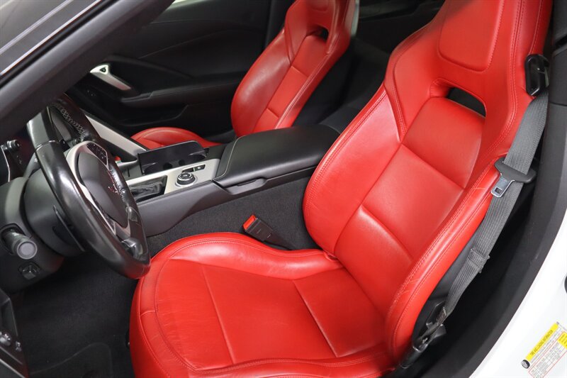Used 2019 Chevrolet Corvette Stingray Coupe w/ Carbon Flash Badge Package RWD image 16