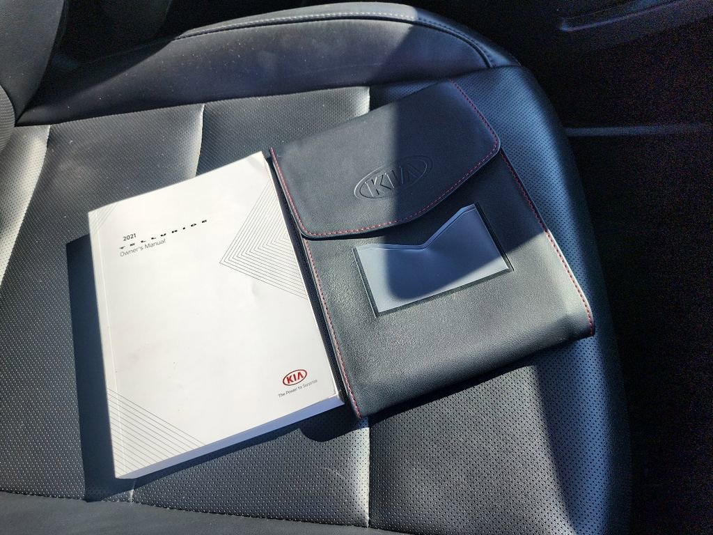 Used 2021 Kia Telluride LX image 41