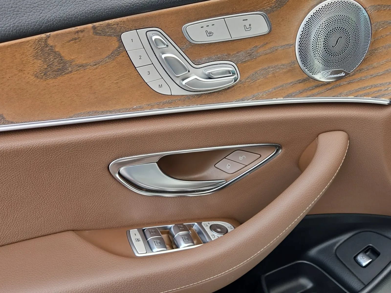Used 2018 Mercedes-Benz E 300 image 14