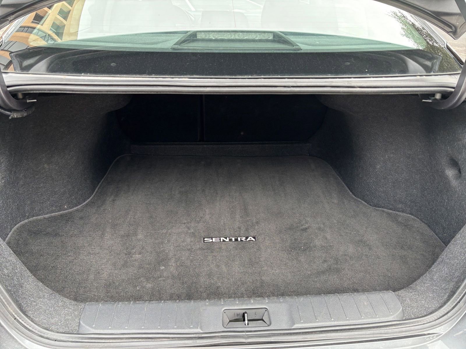 Used 2025 Nissan Sentra SV image 25