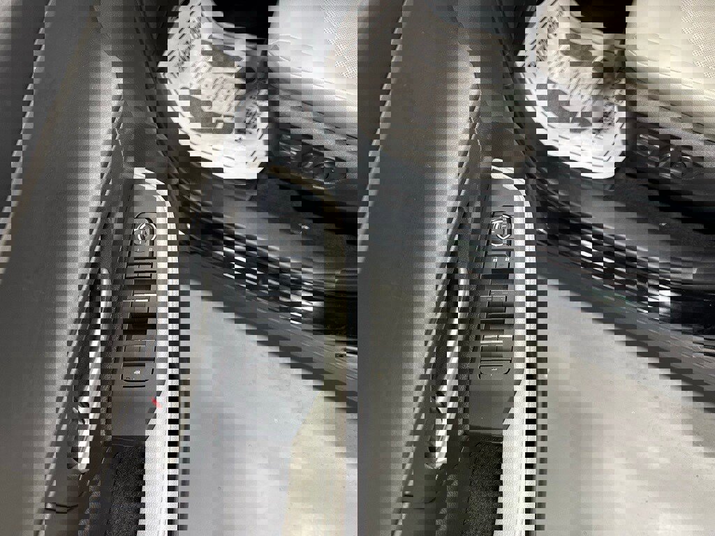 Used 2025 Toyota Grand Highlander AWD image 9