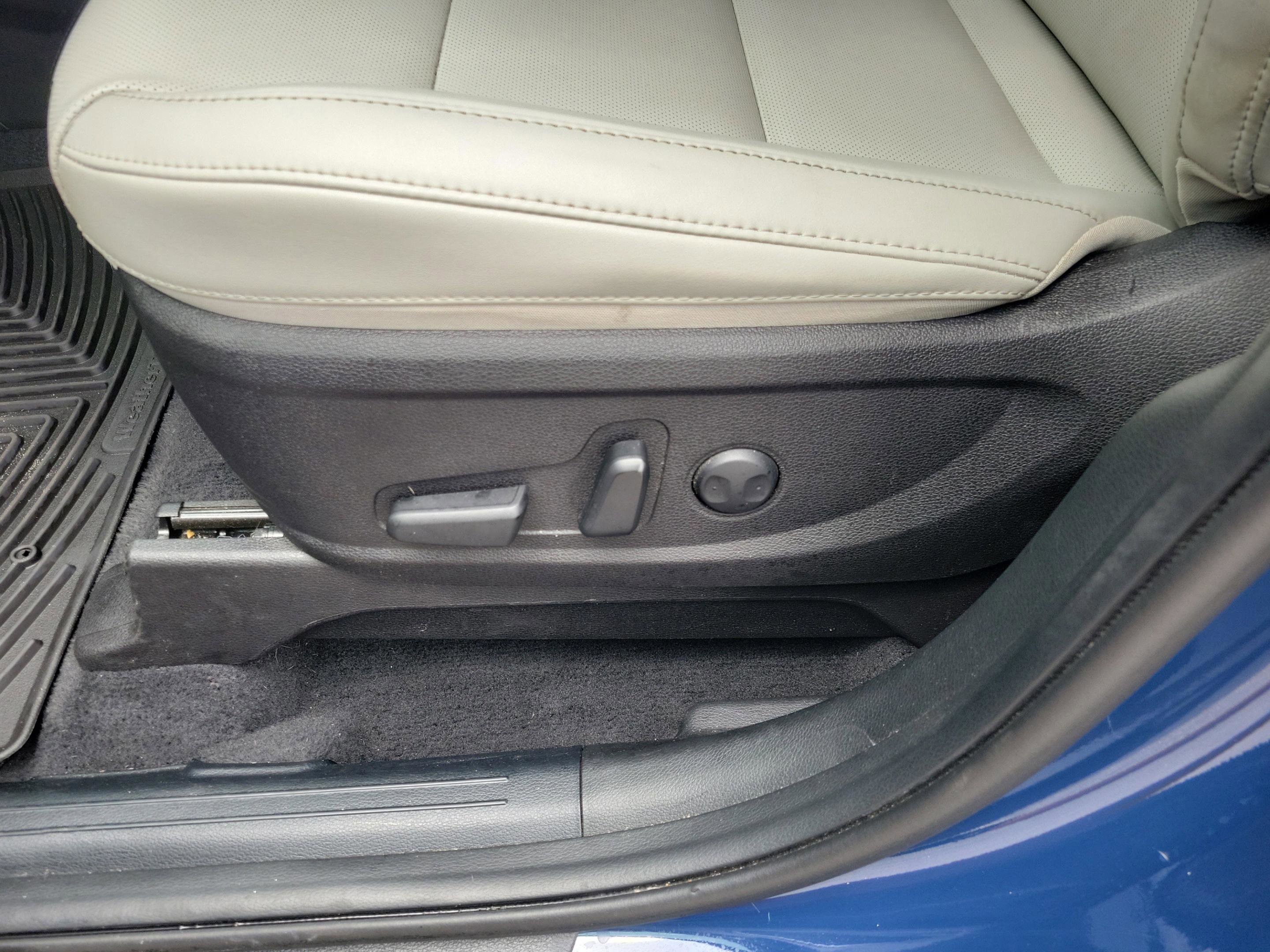 Used 2024 Kia Telluride S w/ S Sunroof Package image 9