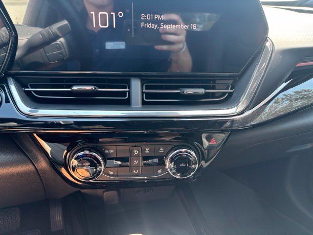 New 2026 Chevrolet Trax RS w/ Sunroof Package FWD image 22