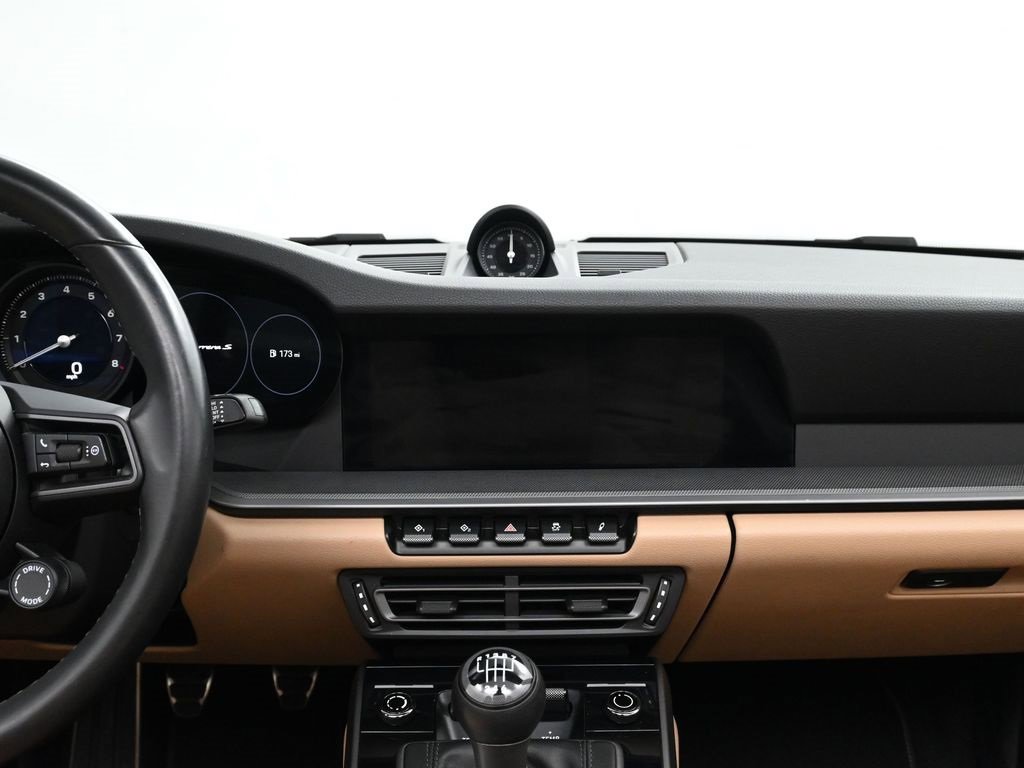 Used 2022 Porsche 911 Carrera S image 9