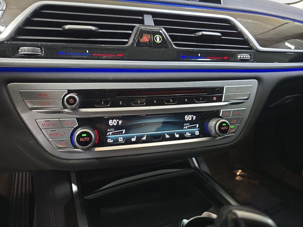 Used 2020 BMW 740i RWD image 22