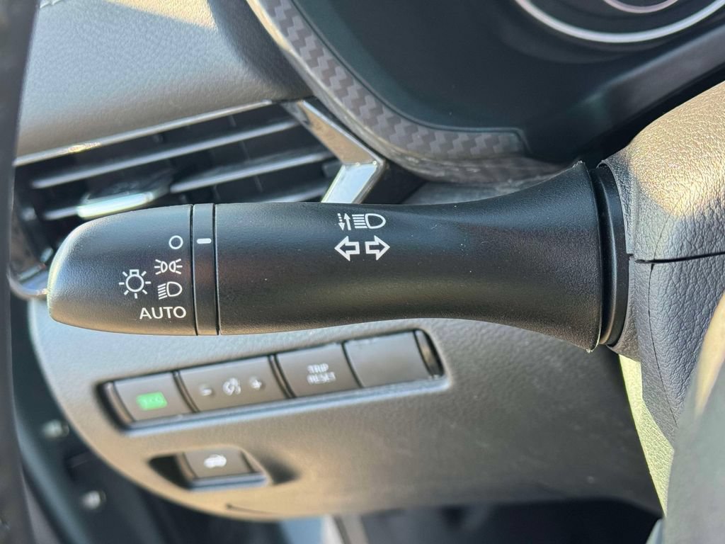 Used 2025 Nissan Sentra SV w/ All-Weather Package FWD image 22