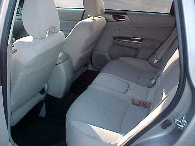 Used 2011 Subaru Forester 2.5X Premium w/ All-Weather Pkg image 9