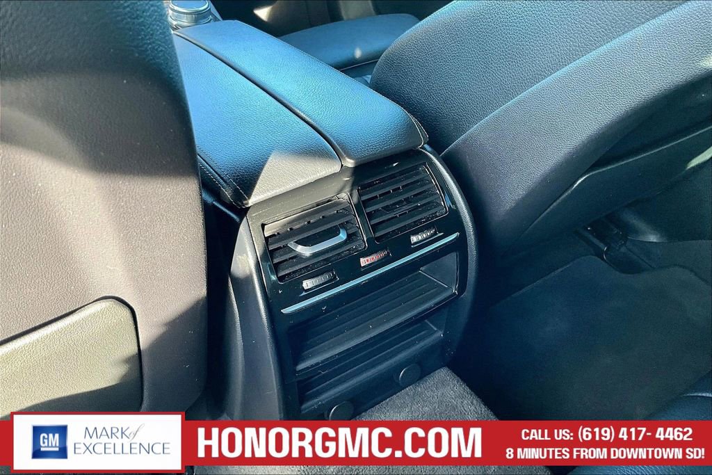 Used 2019 BMW 530e w/ Convenience Package image 10