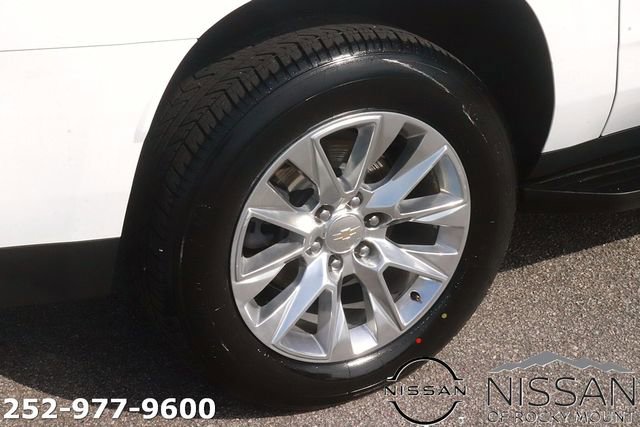 Used 2023 Chevrolet Suburban Premier image 8