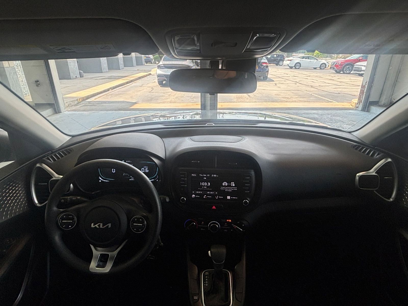 Used 2025 Kia Soul LX w/ LX Technology Package FWD image 36