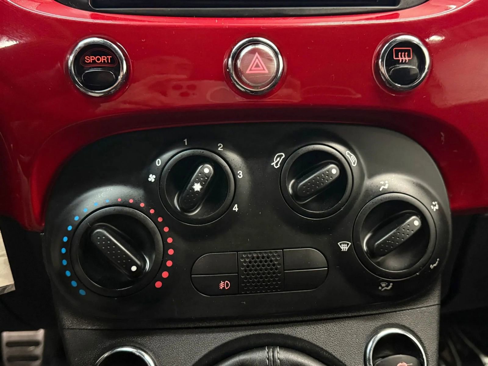 Used 2013 FIAT 500 Abarth FWD image 29