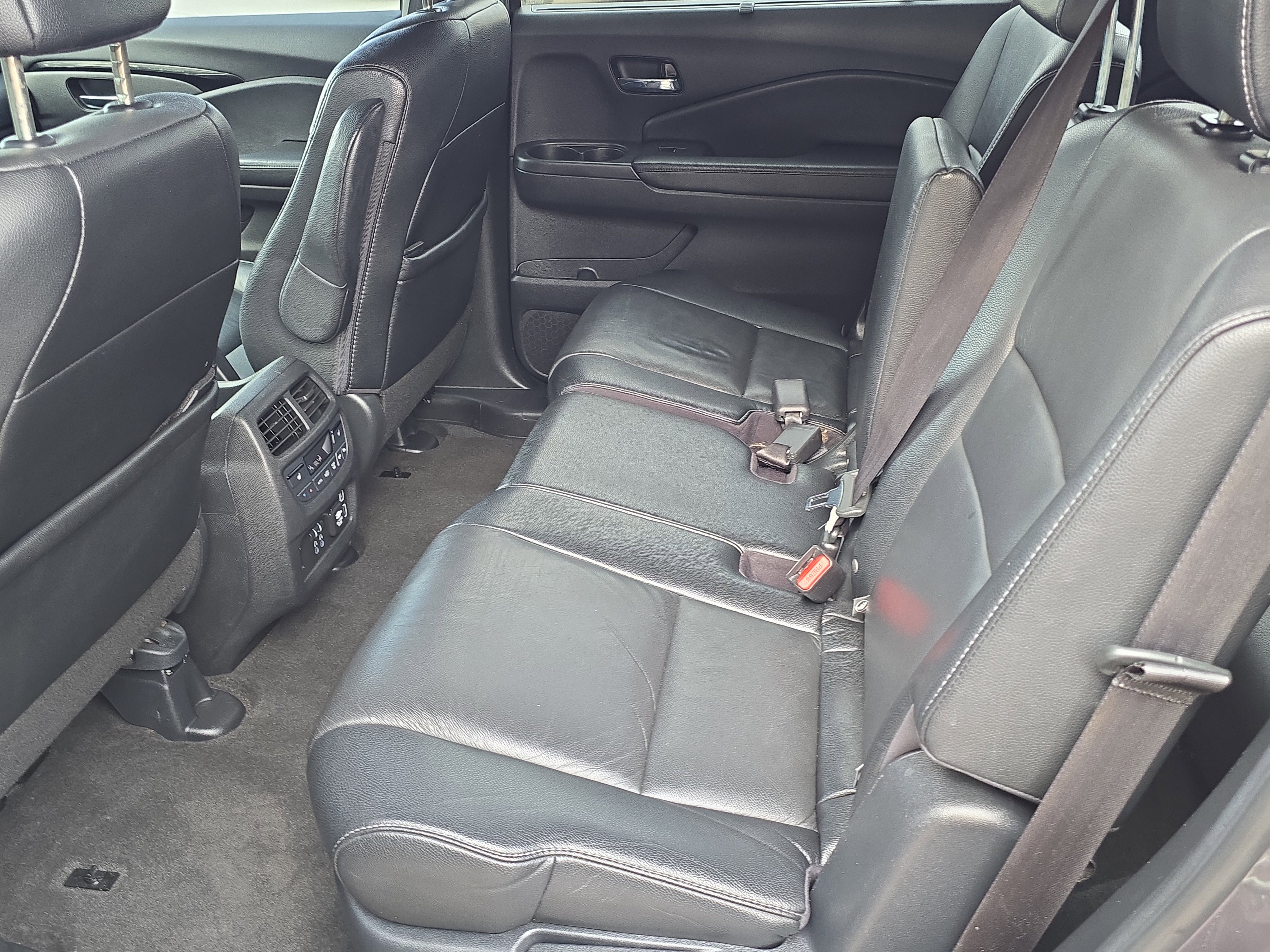 Used 2019 Honda Pilot Touring image 20