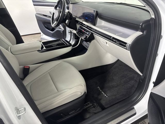 Used 2025 Hyundai Tucson Limited AWD/4WD image 28
