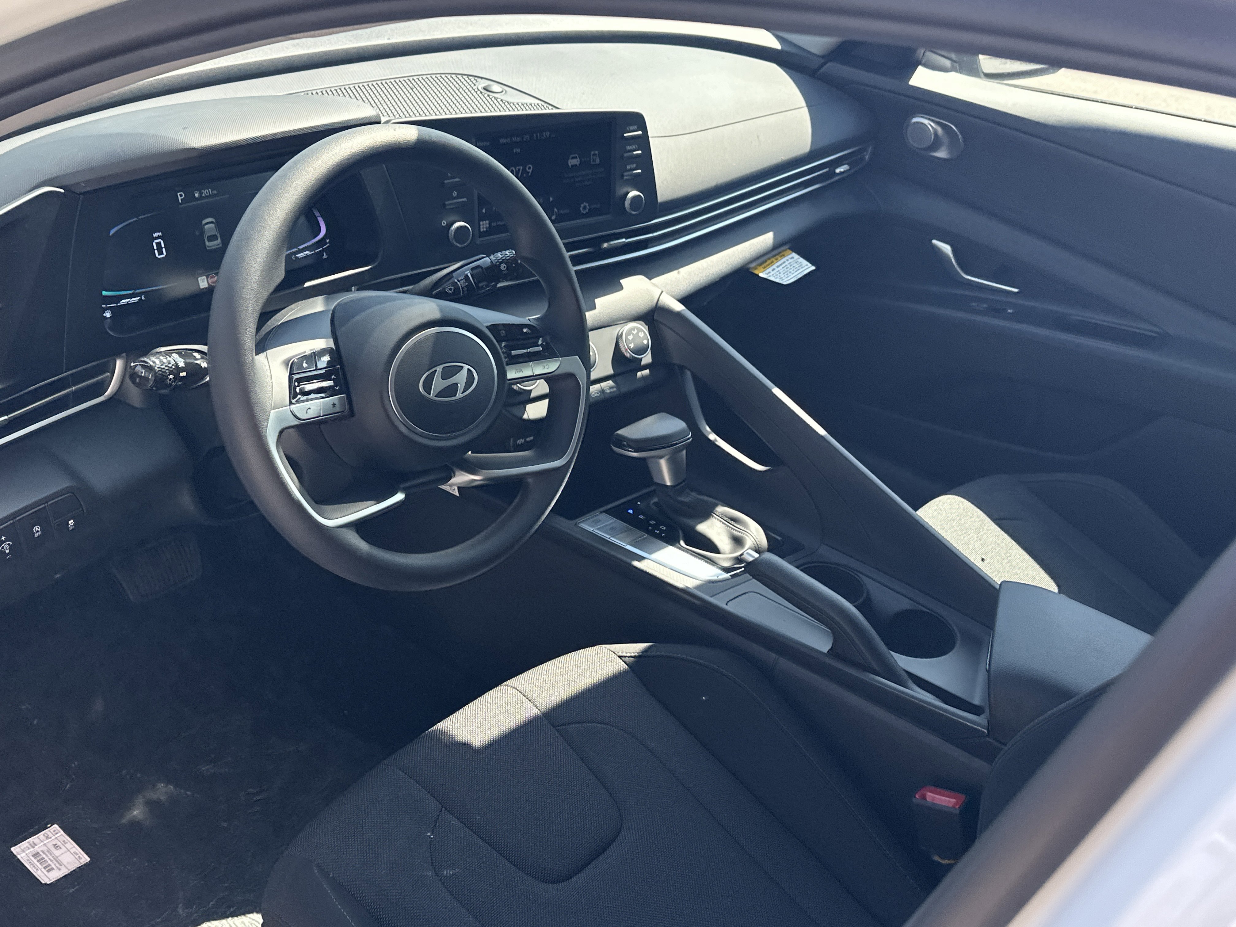 New 2026 Hyundai Elantra SE FWD image 15