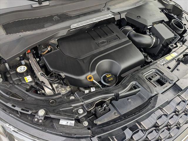 Used 2025 Land Rover Discovery Sport S image 24