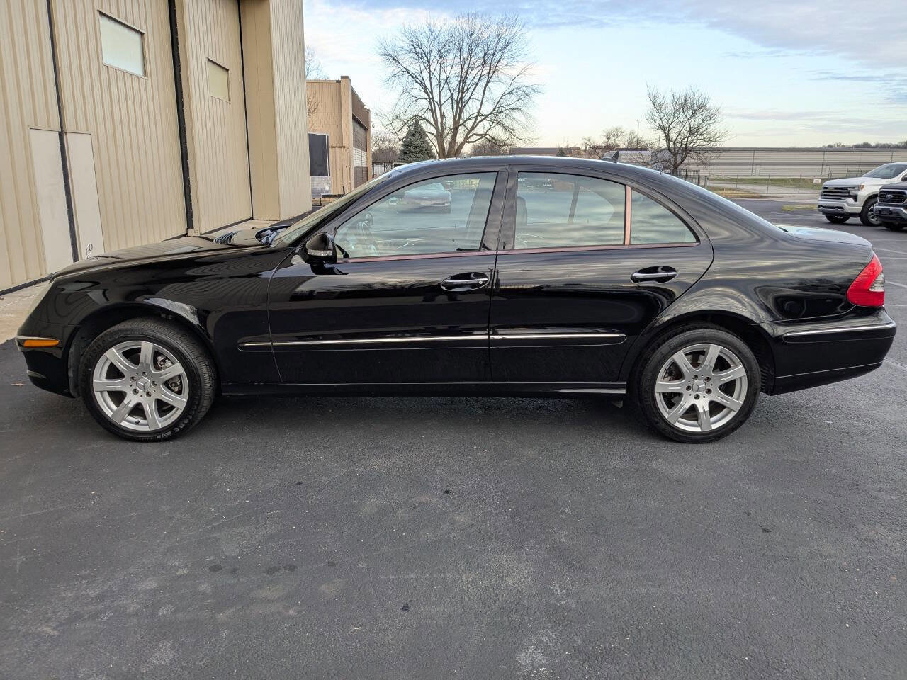 Used 2007 Mercedes-Benz E 350 image 4
