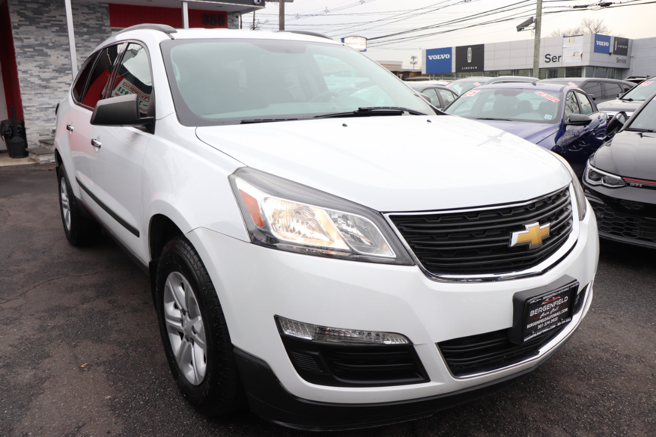Used 2017 Chevrolet Traverse LS image 7