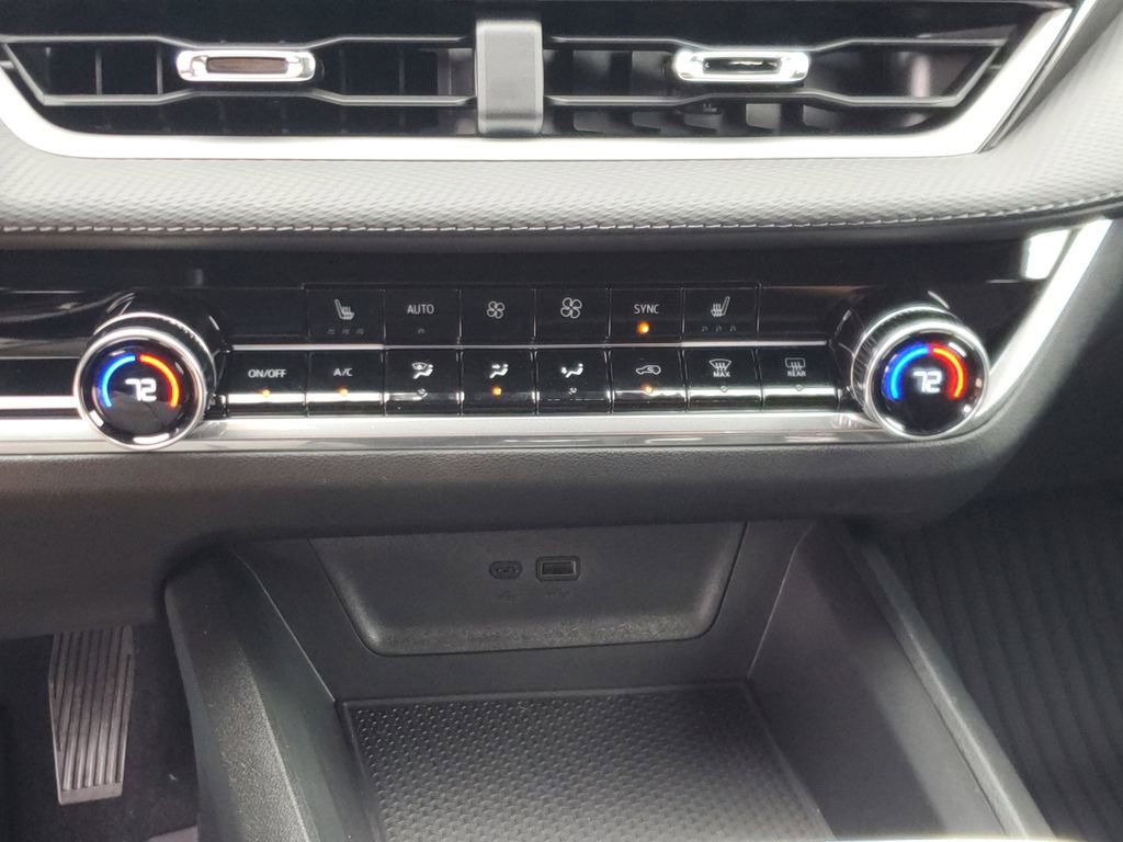 New 2026 Chevrolet Equinox LT w/ Convenience Package II image 24