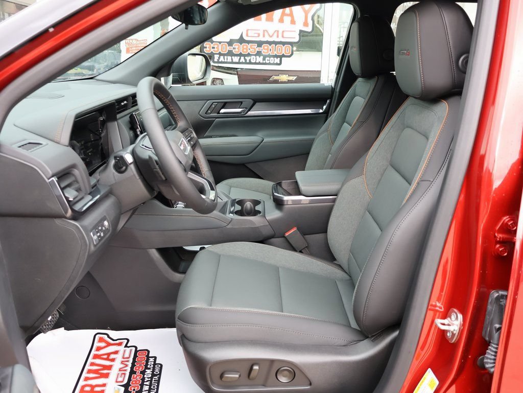 New 2026 GMC Terrain AT4 w/ LPO, Black Badging Package AWD/4WD image 13