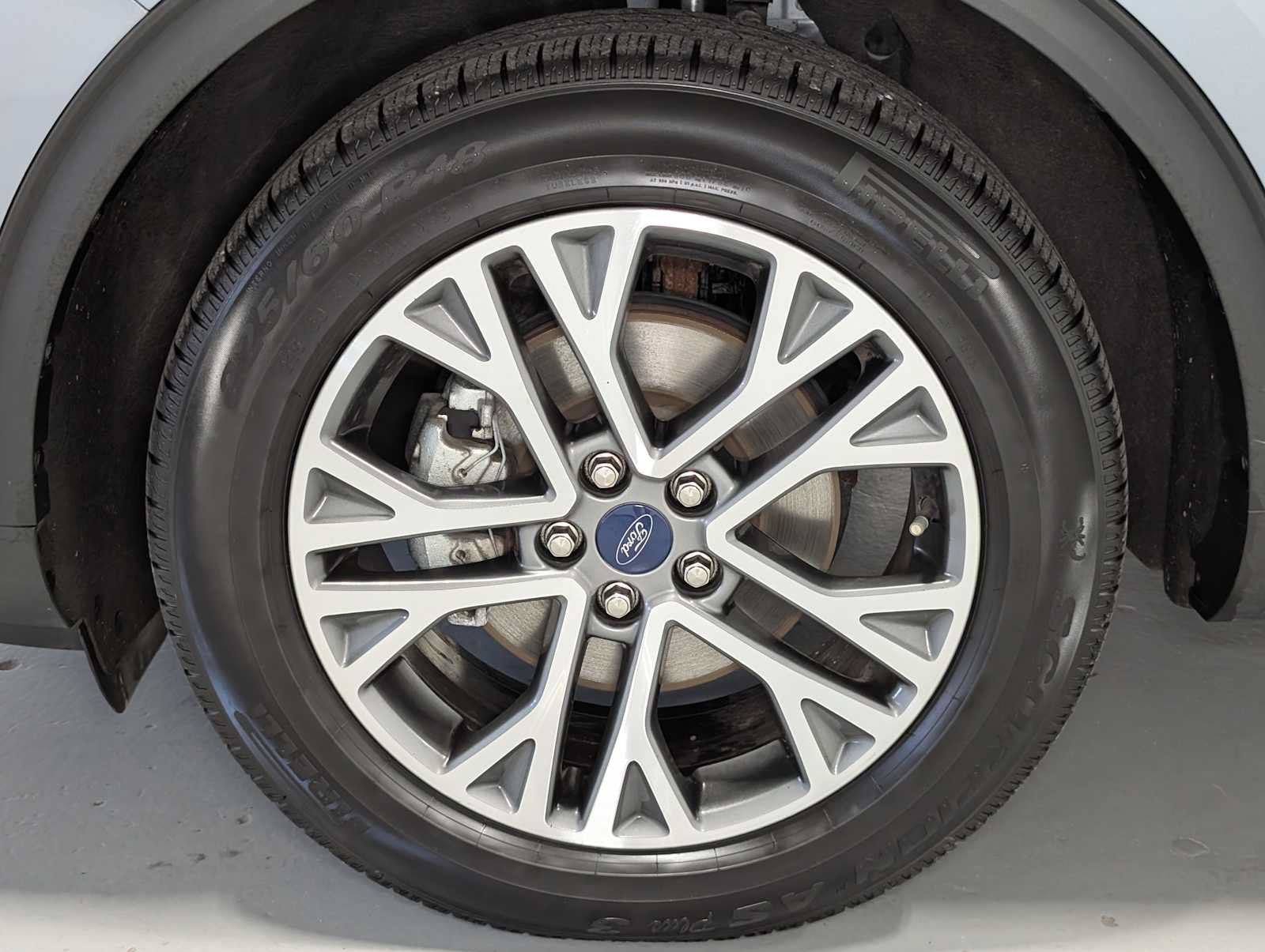 Used 2022 Ford Escape SEL w/ Technology Package AWD/4WD image 3