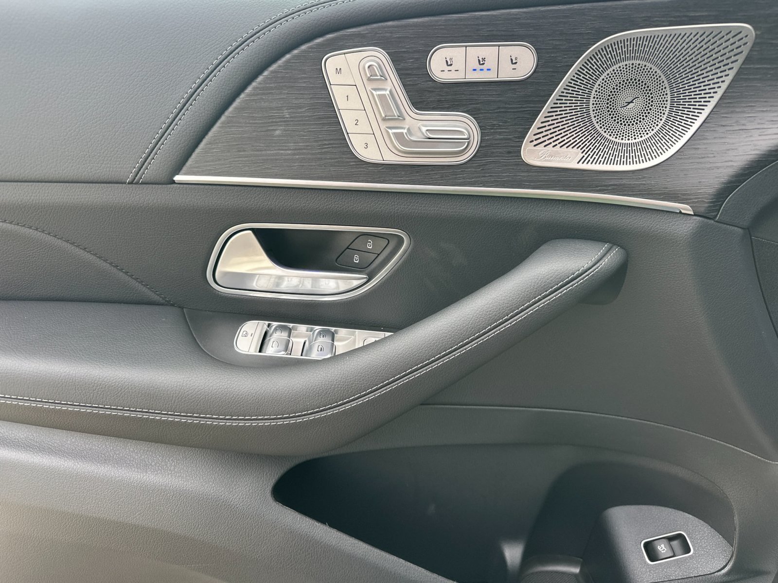 New 2026 Mercedes-Benz GLS 580 4MATIC image 11