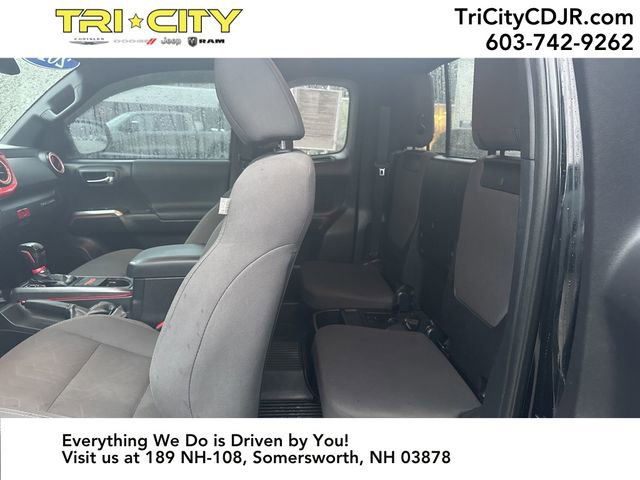 Used 2018 Toyota Tacoma TRD Sport w/ Technology Package image 29