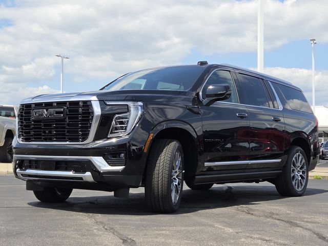 New 2026 GMC Yukon XL Denali w/ Denali Reserve Package AWD/4WD image 15