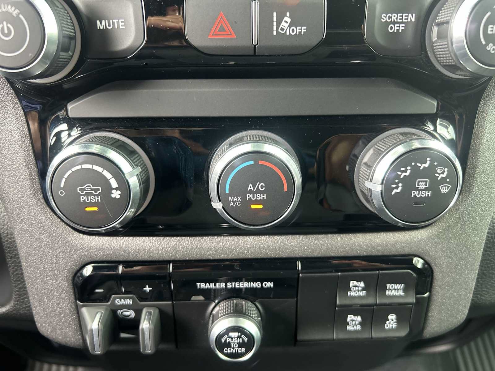 Used 2026 RAM 1500 Classic Warlock AWD/4WD image 16