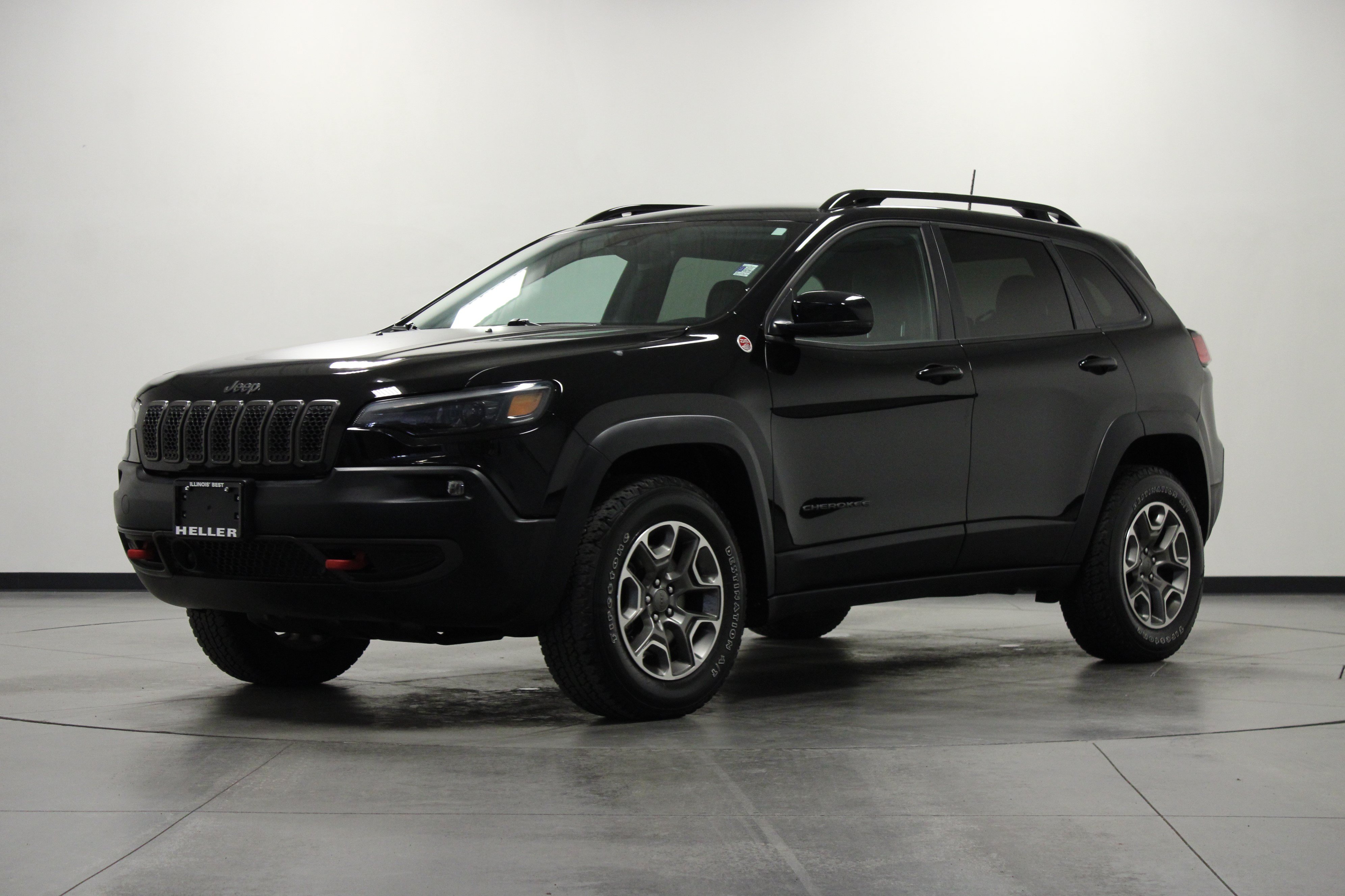Used 2022 Jeep Cherokee Trailhawk w/ Premium Leather Package AWD/4WD image 8