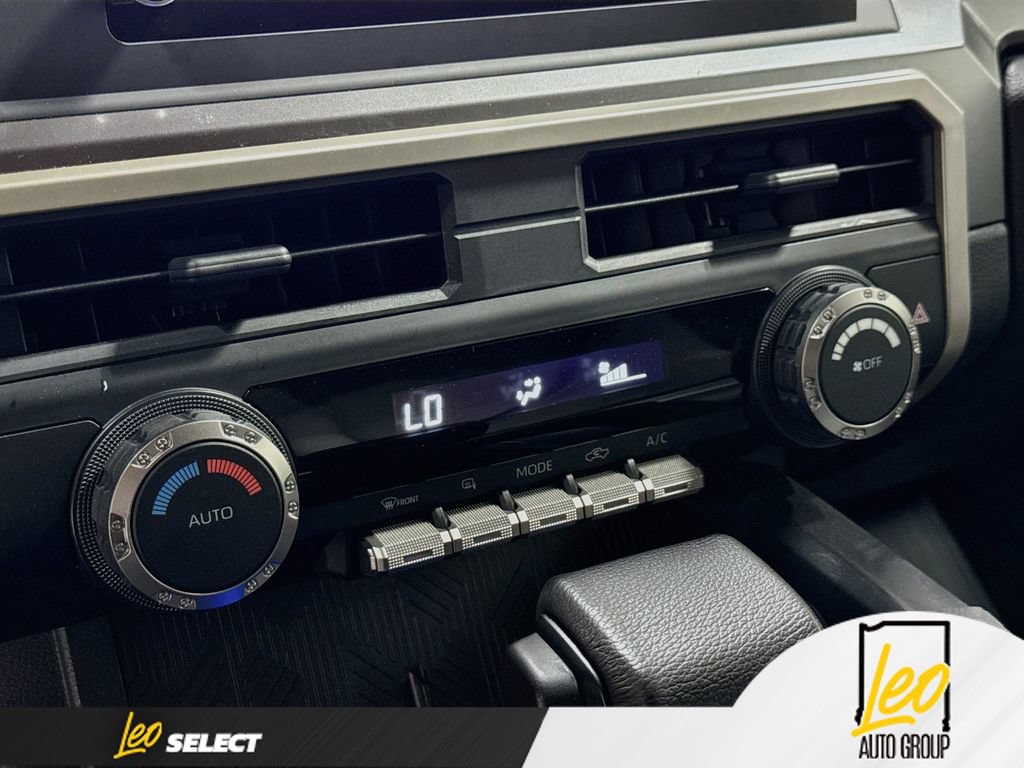 Used 2025 Toyota Tacoma TRD Sport AWD/4WD image 19