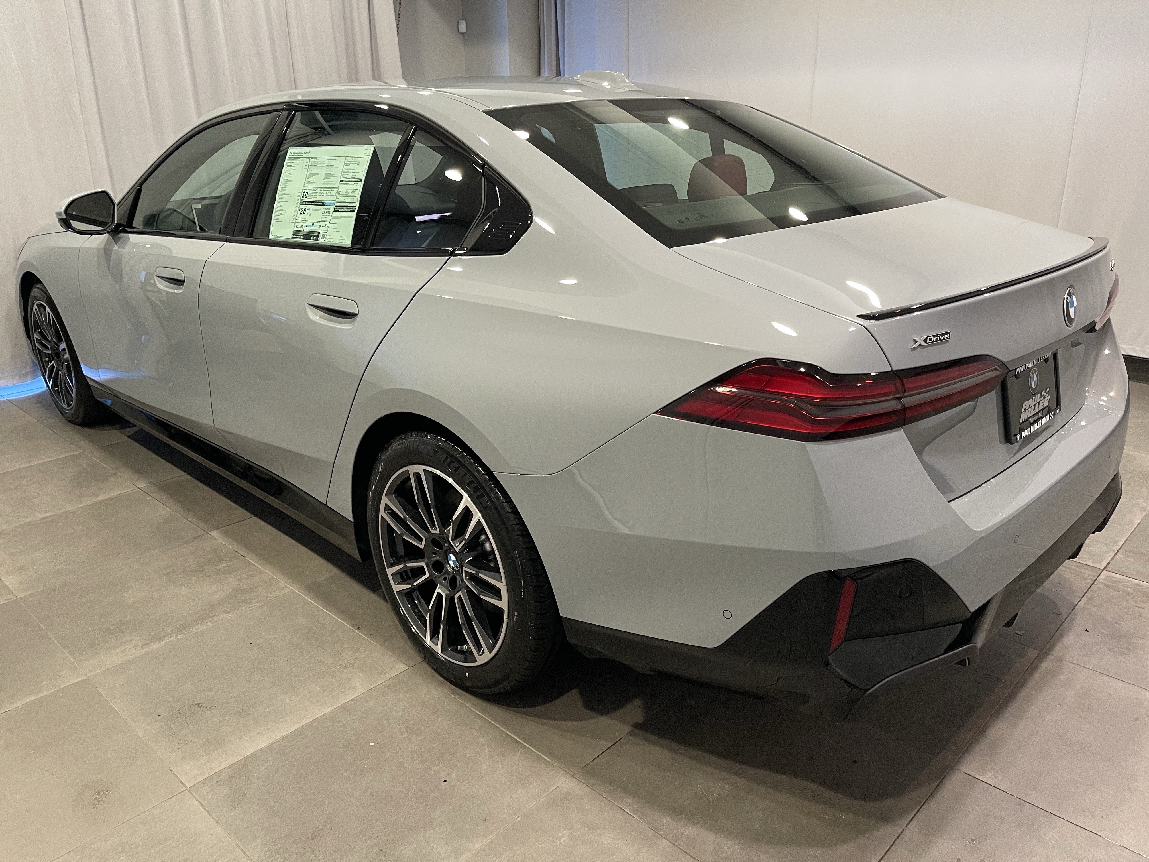 New 2027 BMW 540i xDrive w/ M Sport Package AWD/4WD image 4