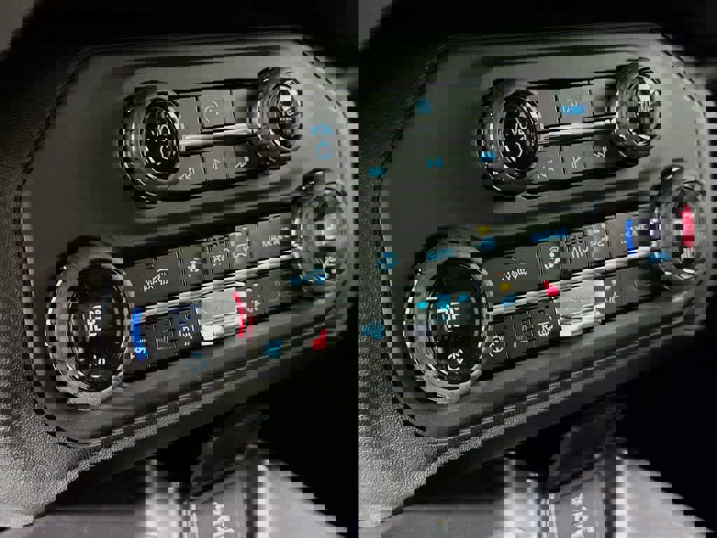 New 2026 Ford Bronco Outer Banks image 18