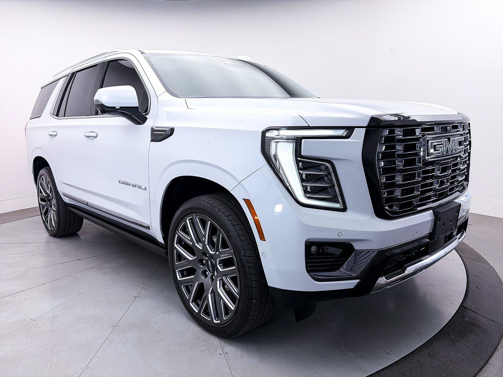 Used 2026 GMC Yukon Denali Ultimate AWD/4WD image 16