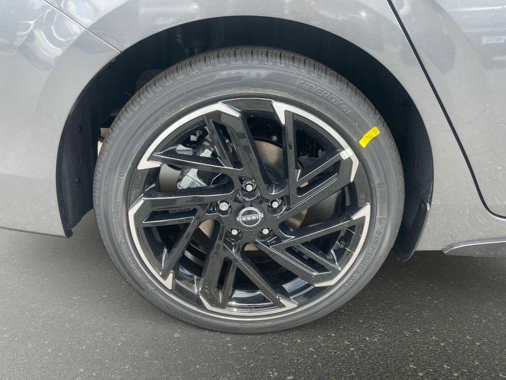 New 2026 Nissan Sentra SR w/ SR Premium Package FWD image 7