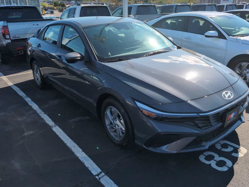 New 2026 Hyundai Elantra SE FWD image 12