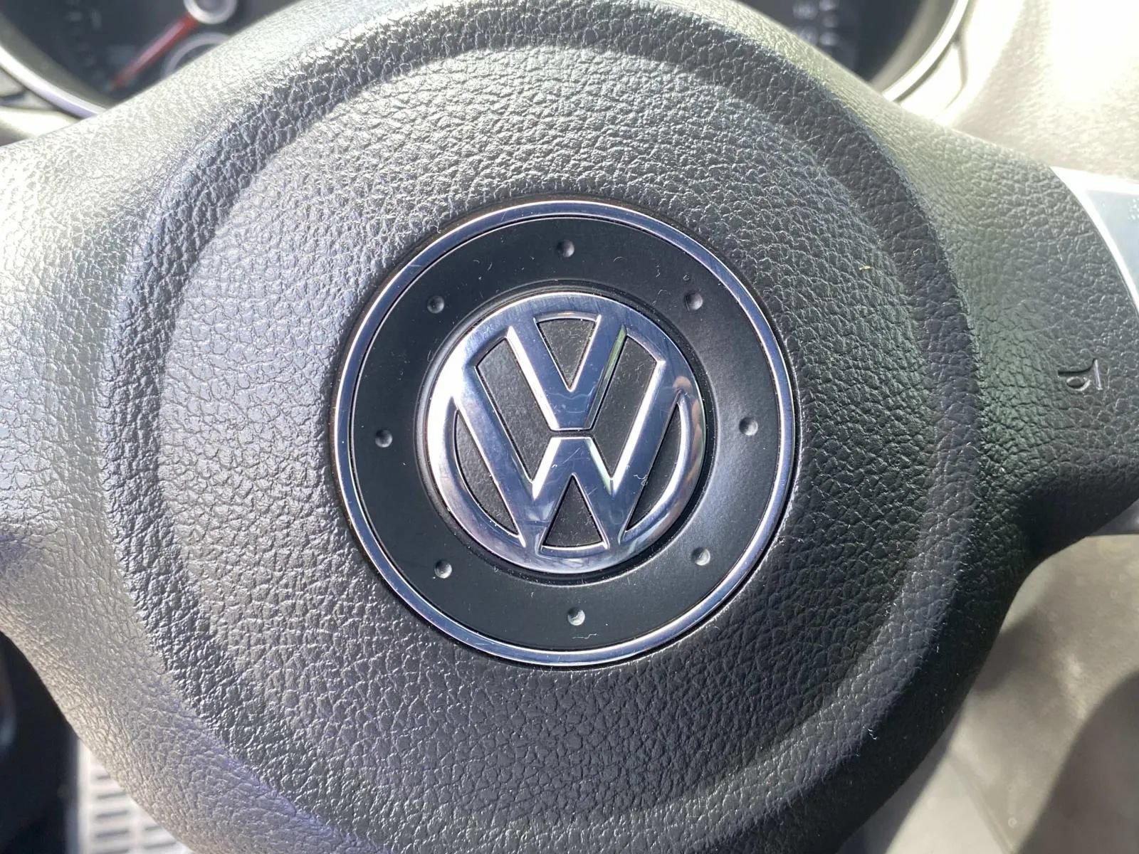 Used 2010 Volkswagen GTI 4-Door FWD image 29