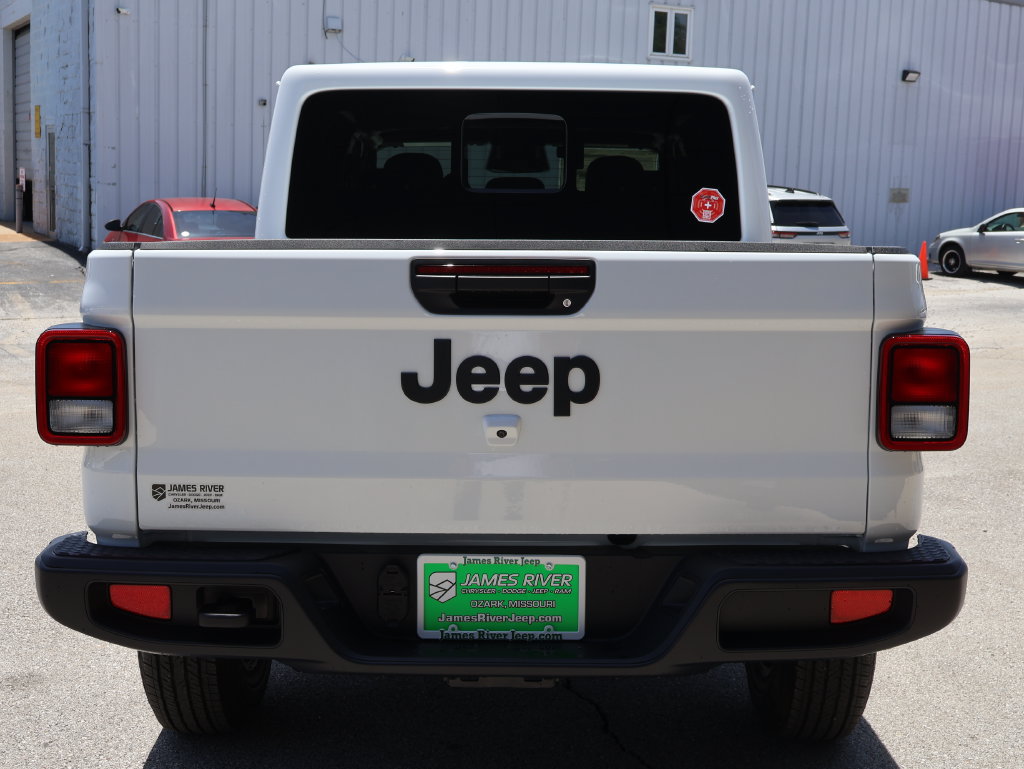 New 2026 Jeep Gladiator Sport AWD/4WD image 4