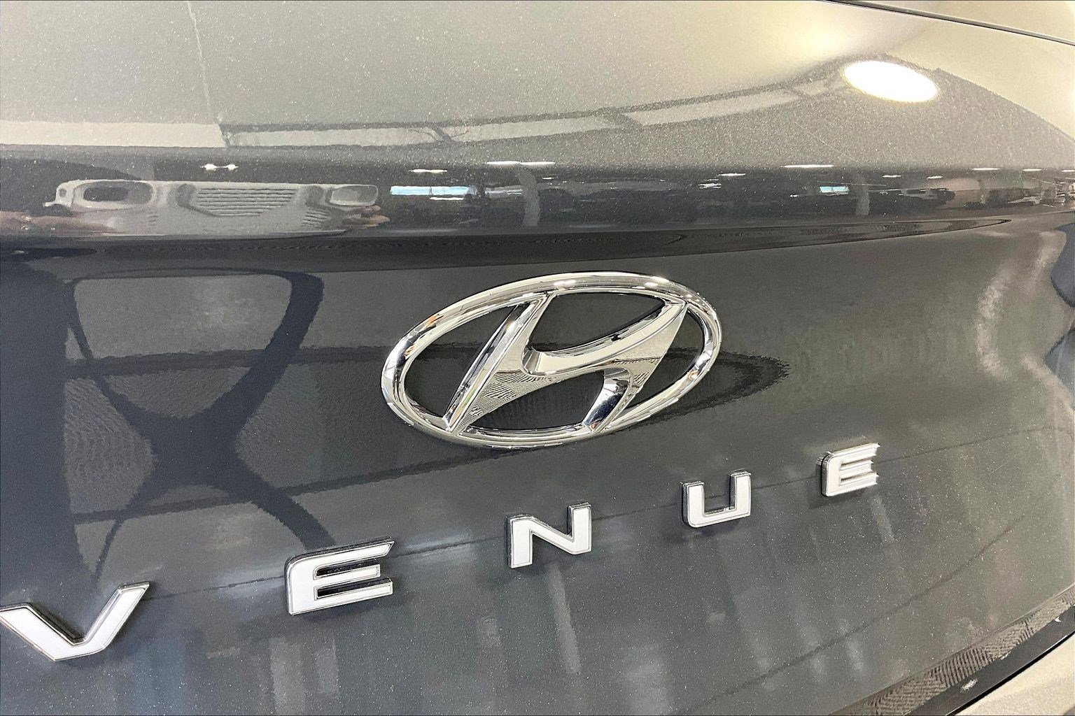 New 2026 Hyundai Venue SEL FWD image 14