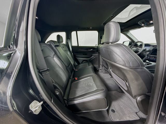 Used 2024 Jeep Grand Cherokee Altitude image 26