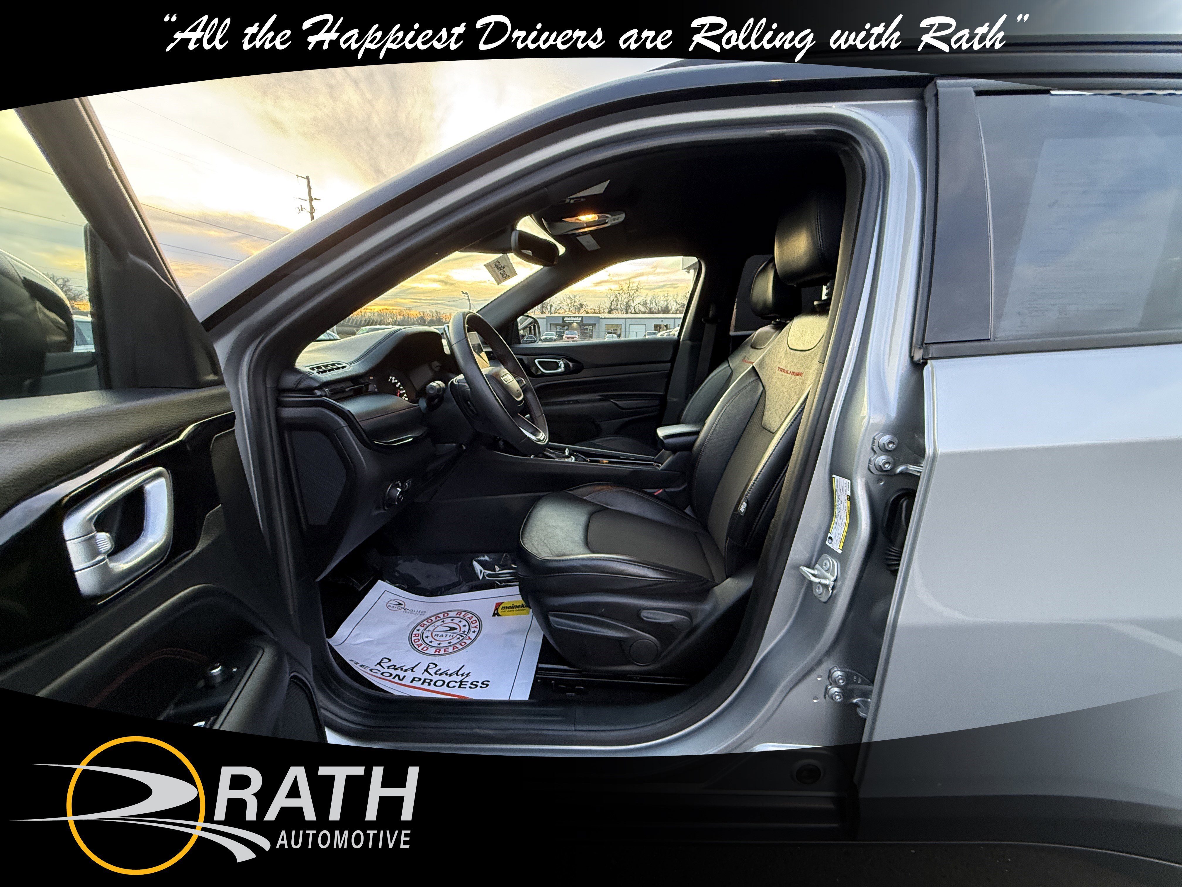 Used 2023 Jeep Compass Trailhawk image 11