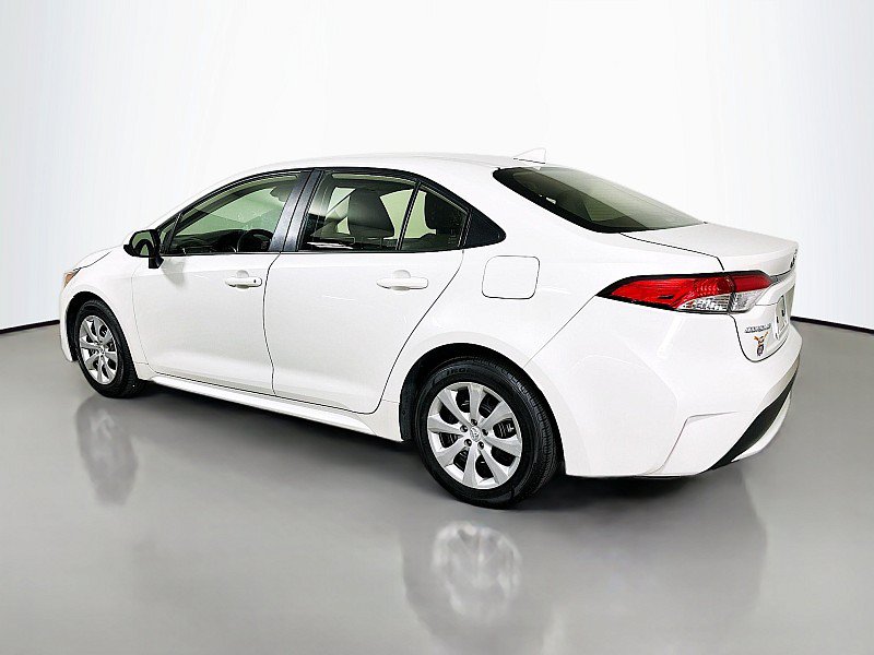 Used 2020 Toyota Corolla LE FWD image 5